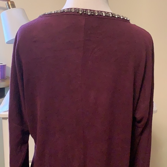 Jennifer Lopez wine color soft tunic jewel sweater - Picture 6 of 12